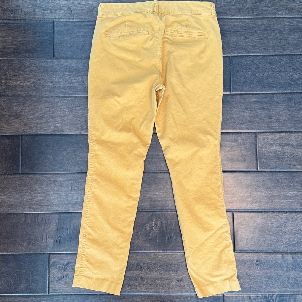 ❤️3/$30 Old Navy Women’s Pixie Yellow Pants - Picture 6 of 12
